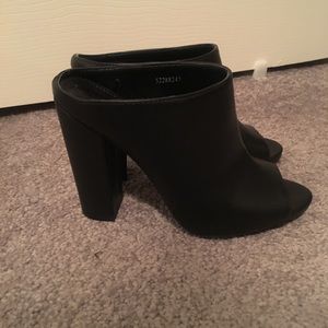 Forever 21 black mules.
